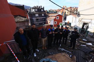 Héroes en medio del caos: las emotivas historias de los vecinos y policías que sacaron bajo los escombros a los heridos de la explosión de Mieres