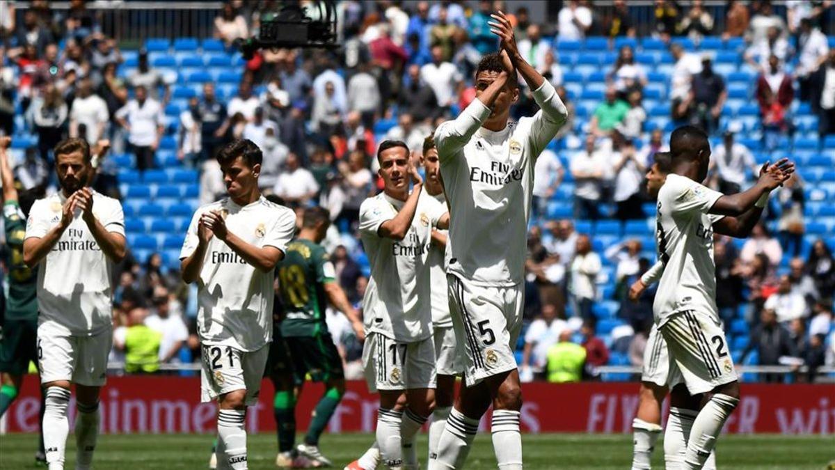 xortunotopshot   real madrid s players acknowledge fans a190530162532
