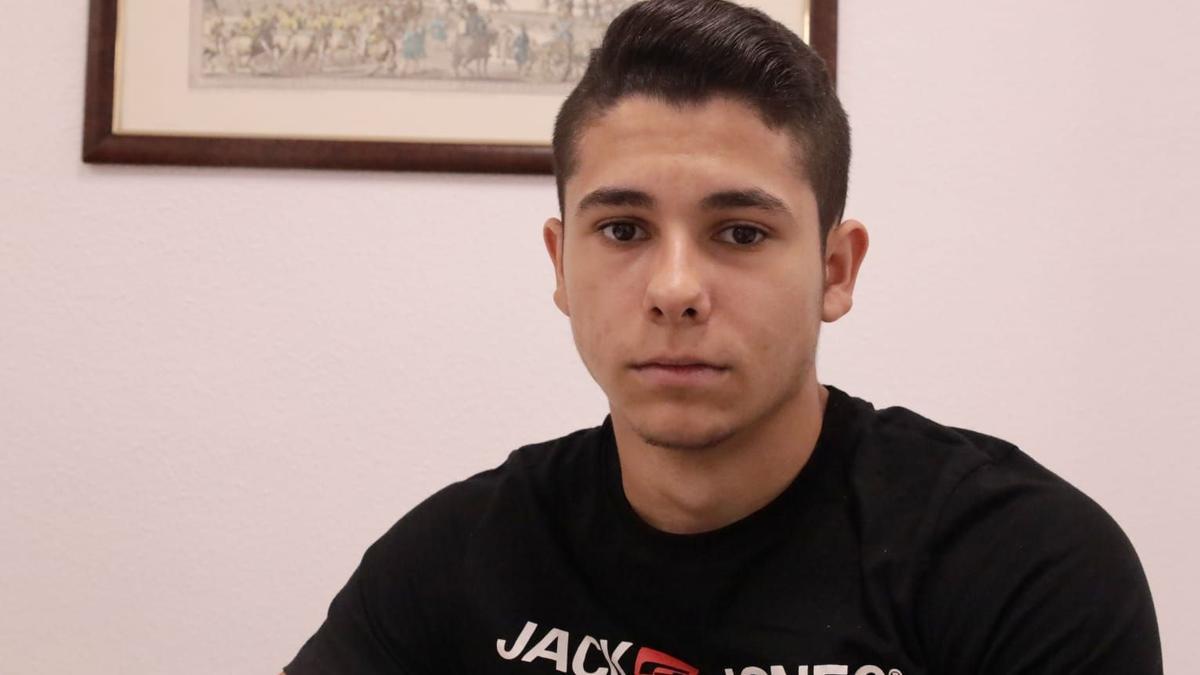 Joven castellonense aspirante a realizar su carrera profesional en el Ejército.