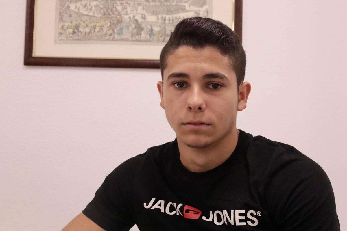 Joven castellonense aspirante a realizar su carrera profesional en el Ejército.
