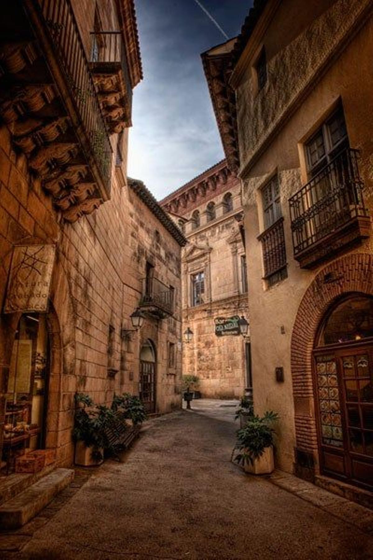 El Poble espanyol es un museo al aire libre en Montjuic.