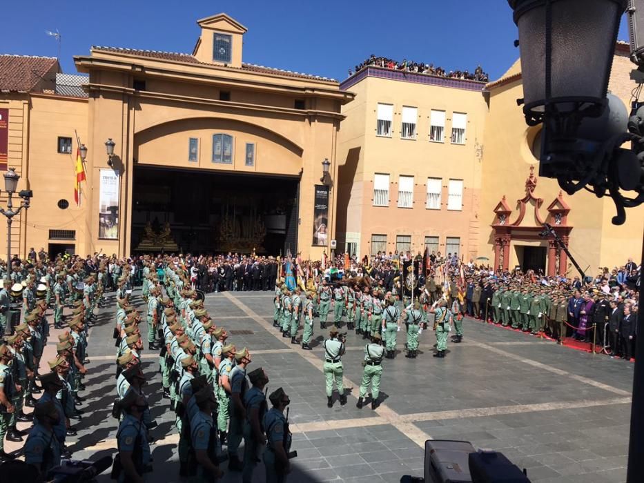 Jueves Santo de 2016 | Desembarco de la Legión y traslado de Mena