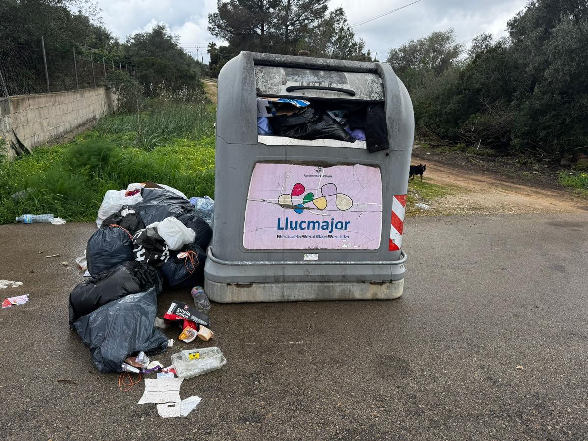 Der Müll wurde in der Urbanisation Las Palmeras für eine Woche nicht geleert.