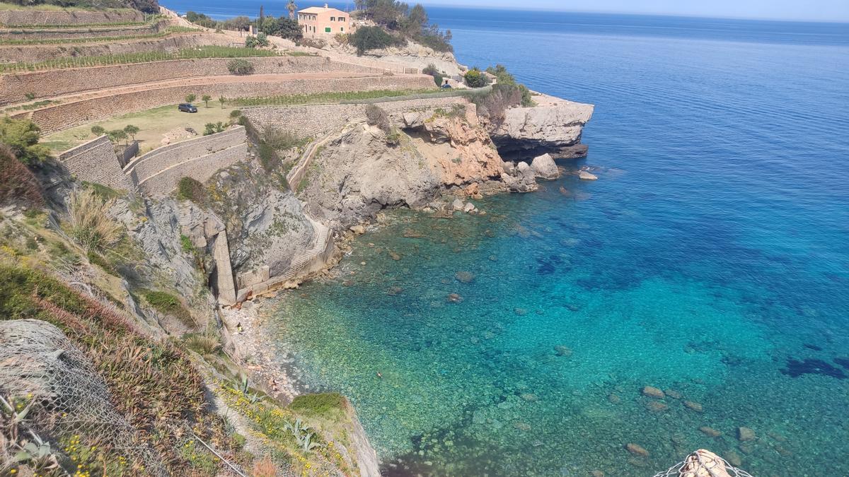 Una imagen de este pasado verano del puerto de Banyalbufar.