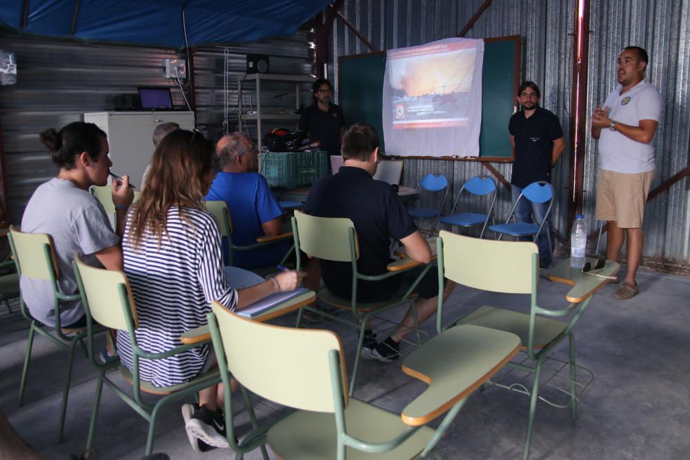 Voluntarios aéreos contra el fuego