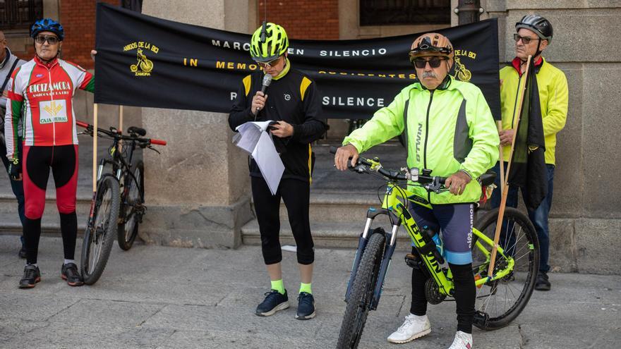 GALERÍA | BiciZamora celebra su marcha del silencio en recuerdo de los ciclistas