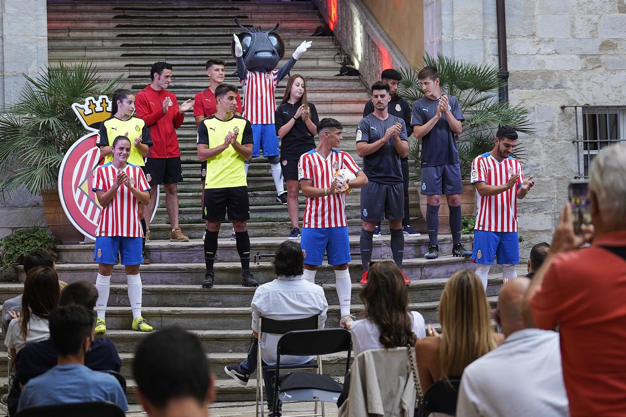 El Girona presenta les equipacions per la temporada 2021-22