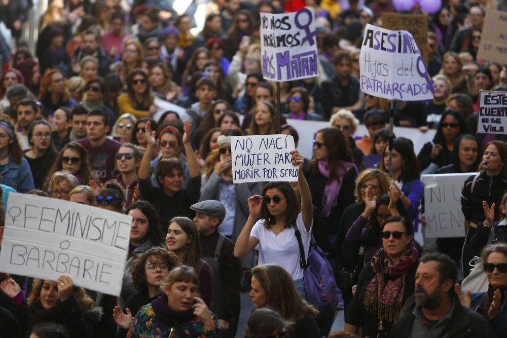 Gewalt gegen Frauen: große Demo auf Mallorca