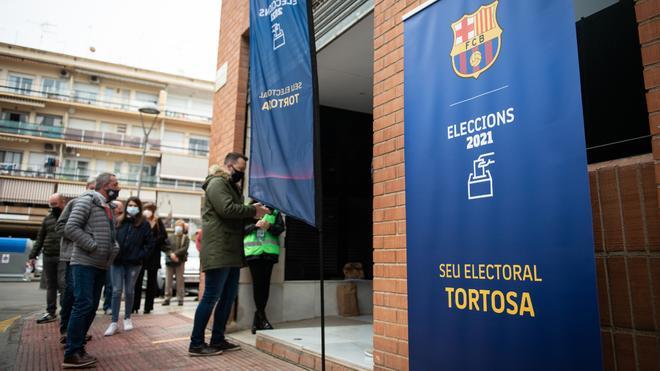 Algunas colas en la sede de Tortosa