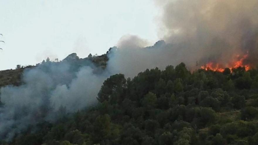 Imatge de l&#039;incendi, entre Martorell i Castellbisbal