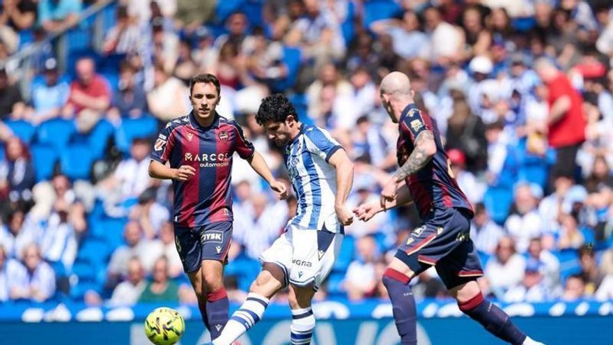 DESCANSO | El Levante se marcha al descanso por detrás en el marcador