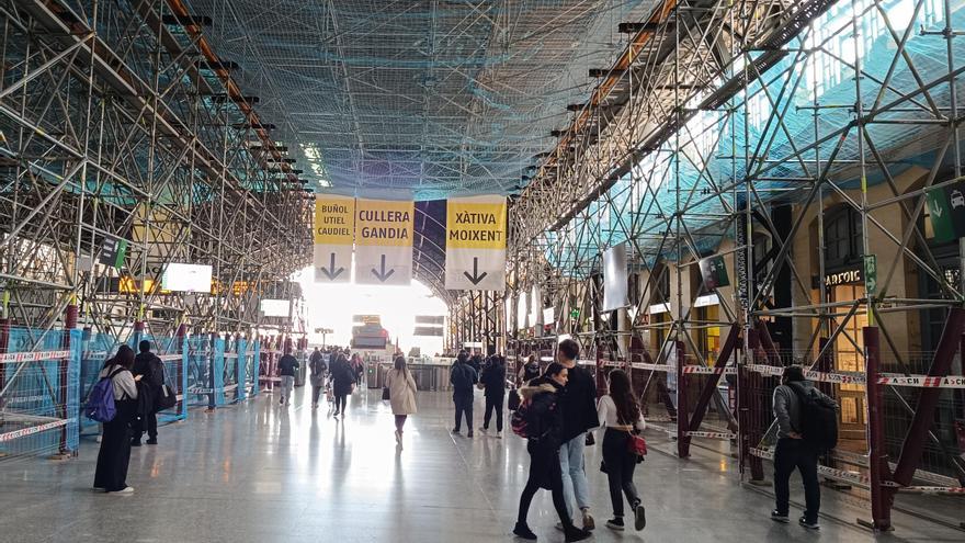 La Estación del Norte se prepara para recibir a miles de viajeros de Fallas en plenas obras