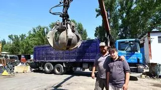 Jesús Campo, el chatarrero que con su pulpo defiende la Peña Oroel: "Es nuestra tierra y hay que protegerla"