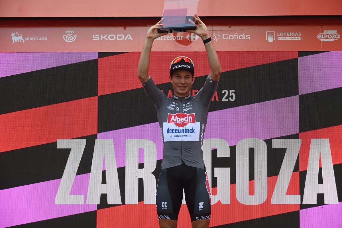 En imágenes | Así se ha vivido la llegada de La Vuelta a Zaragoza.