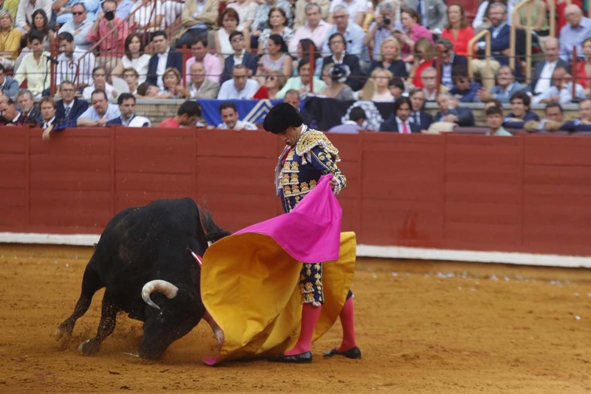 Fotos: Ponce sale a hombros en la tercera de abono.