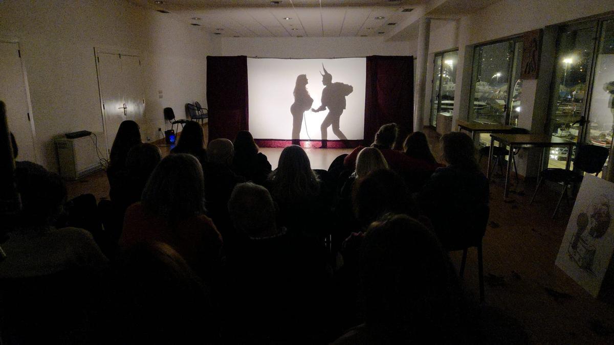 Presentación literaria y representación teatral en Bueu: "Outono, a muller sen nome"