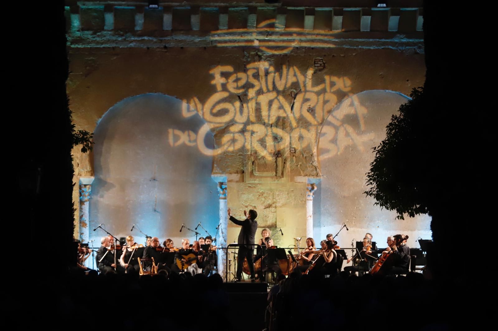 “La noche de la guitarra”, que tiene lugar en el Patio de los Naranjos de la Mezquita-Catedral.