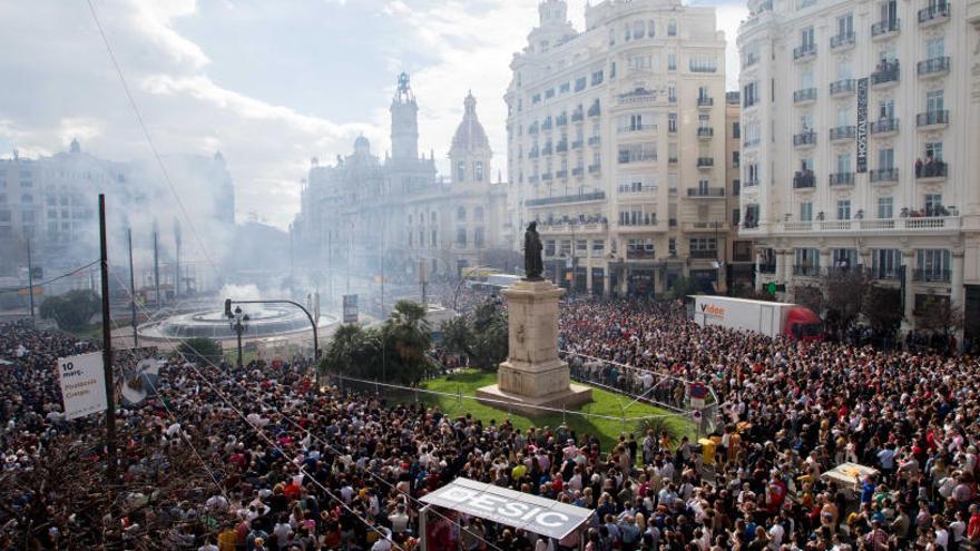 Lipotimias, ataques de ansiedad y contusiones entre el público de la mascletà