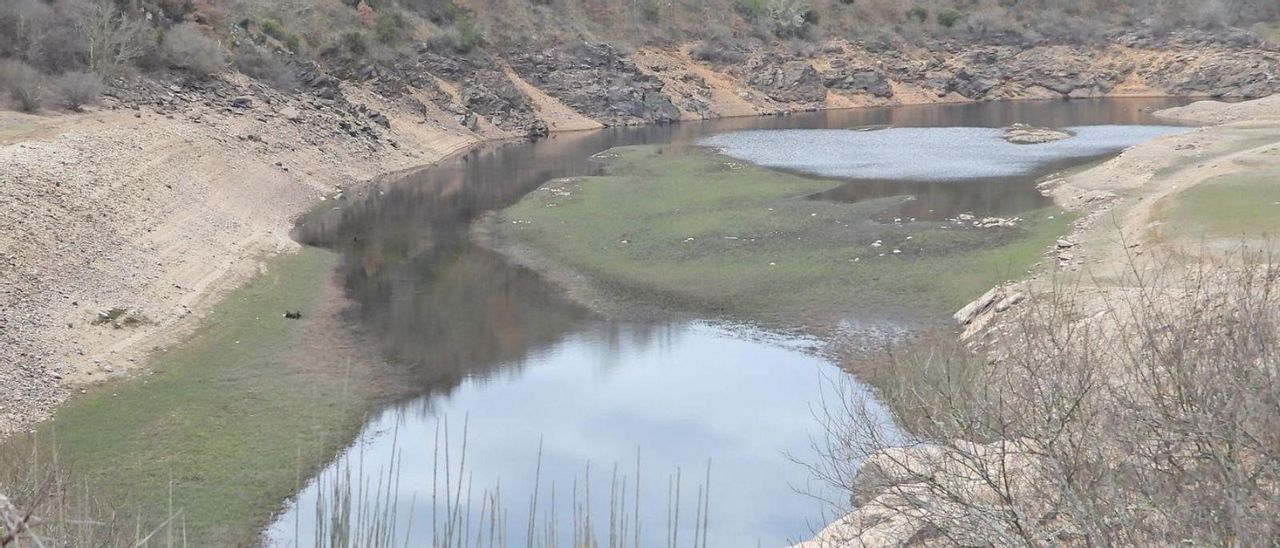 Embalse del Bao, en el río Bibei (Viana do Bolo), al 56% de su capacidad el pasado marzo.