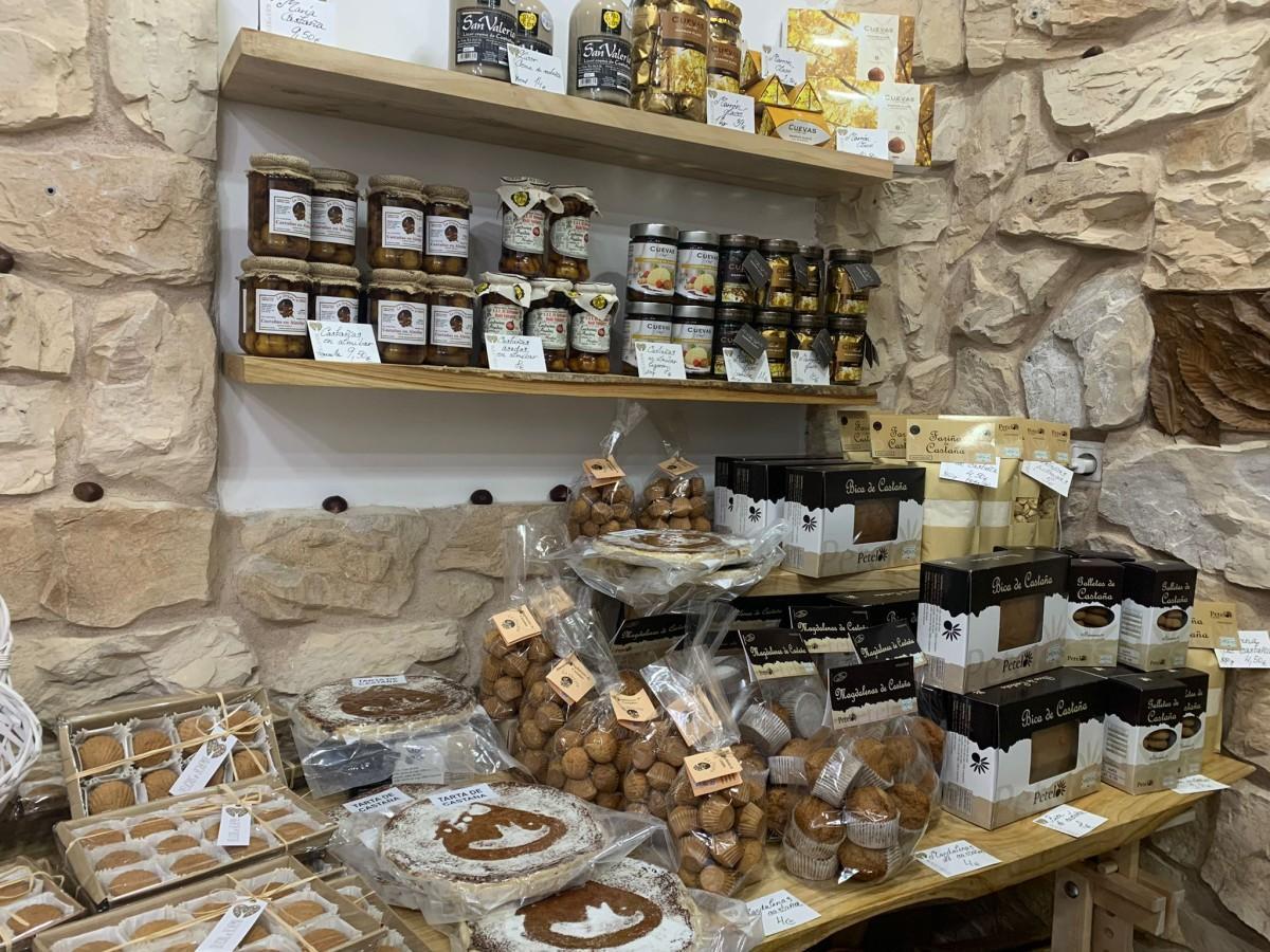 La tarta de castaña más famosa de O Courel está en esta pequeña tienda de Santiago de Compostela