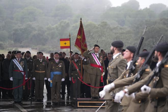 La Brigada X celebra su día bajo la lluvia