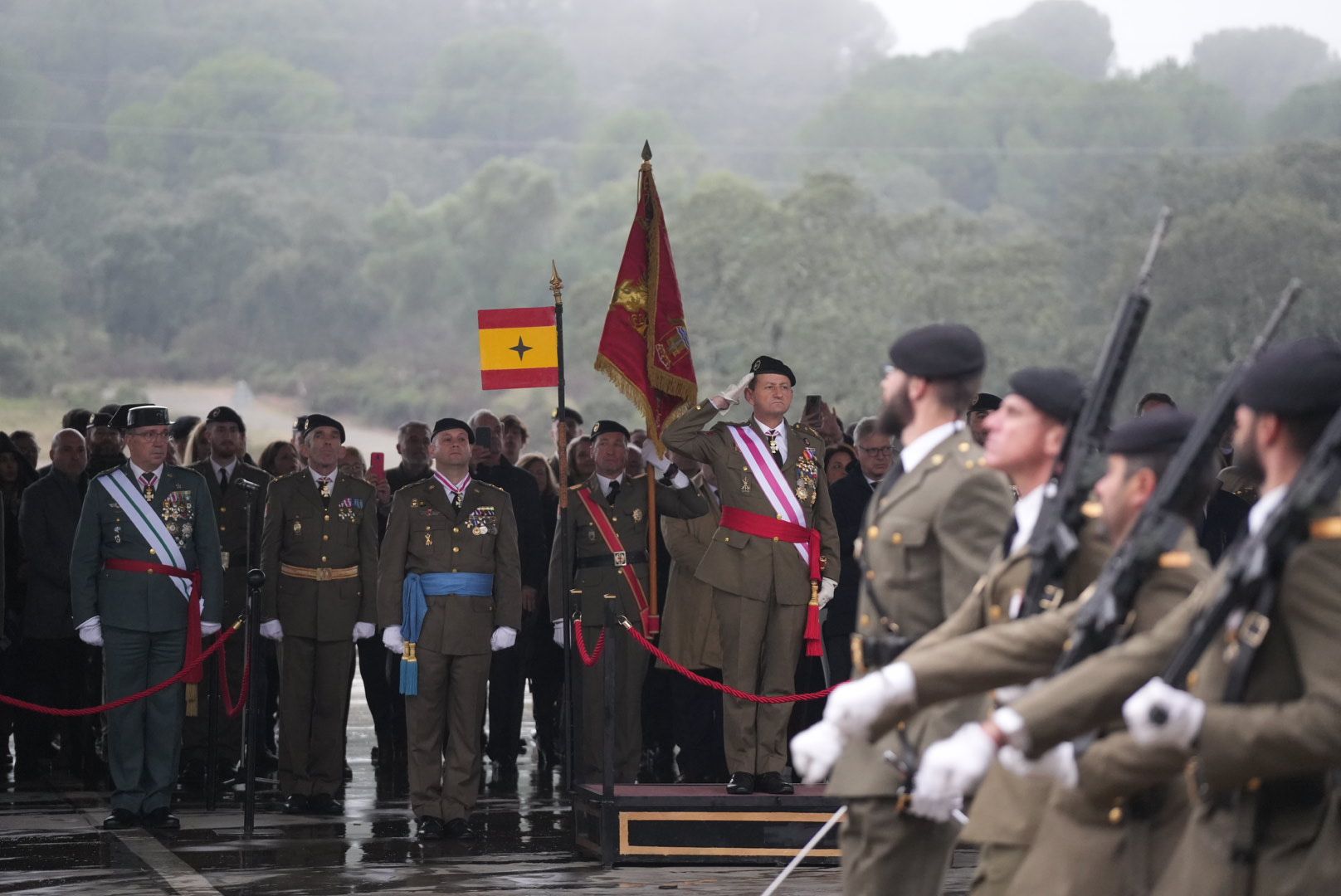 La Brigada celebra su día bajo la lluvia