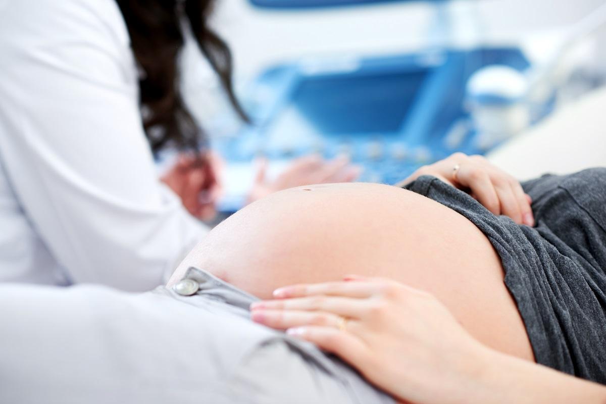 La actividad física durante el embarazo no tiene por qué suponer ningún peligro para el feto o para la madre.