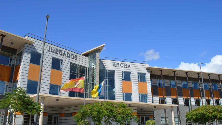 El acusado del homicidio de un turista británico en Tenerife y uno de sus compinches tenían antecedentes por delitos violentos