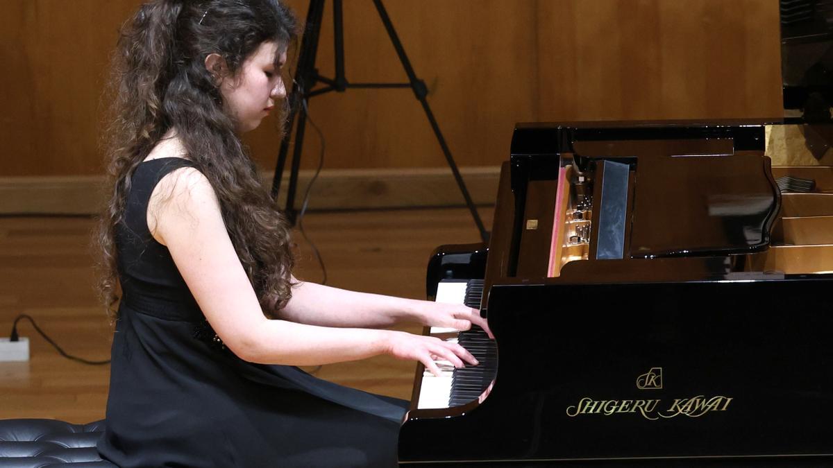 El Ciudad de Vigo de piano embelesa al público en su apertura