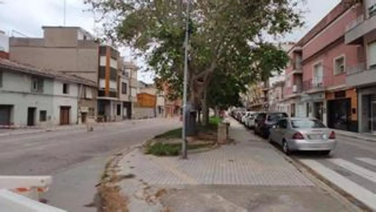 Vecinos de la Ronda España temen que la reforma de la N-332 multiplique el tráfico ante sus casas