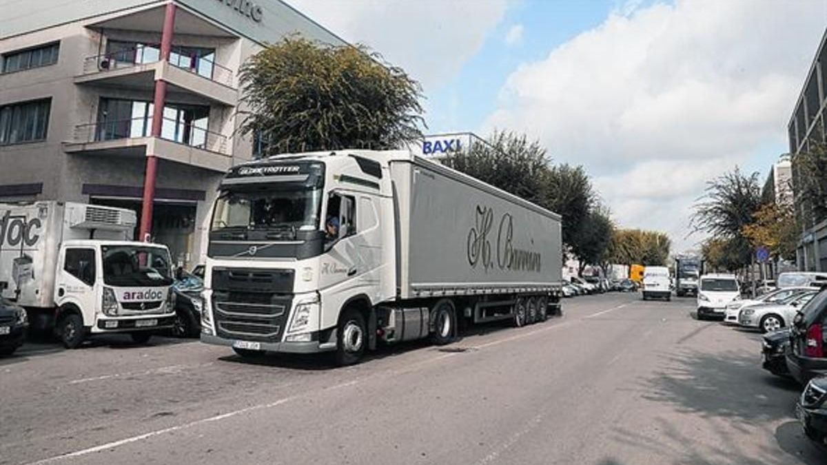 Áreas de actividad económica. El polígono industrial Pedrosa, a primera hora de la mañana, esta semana.