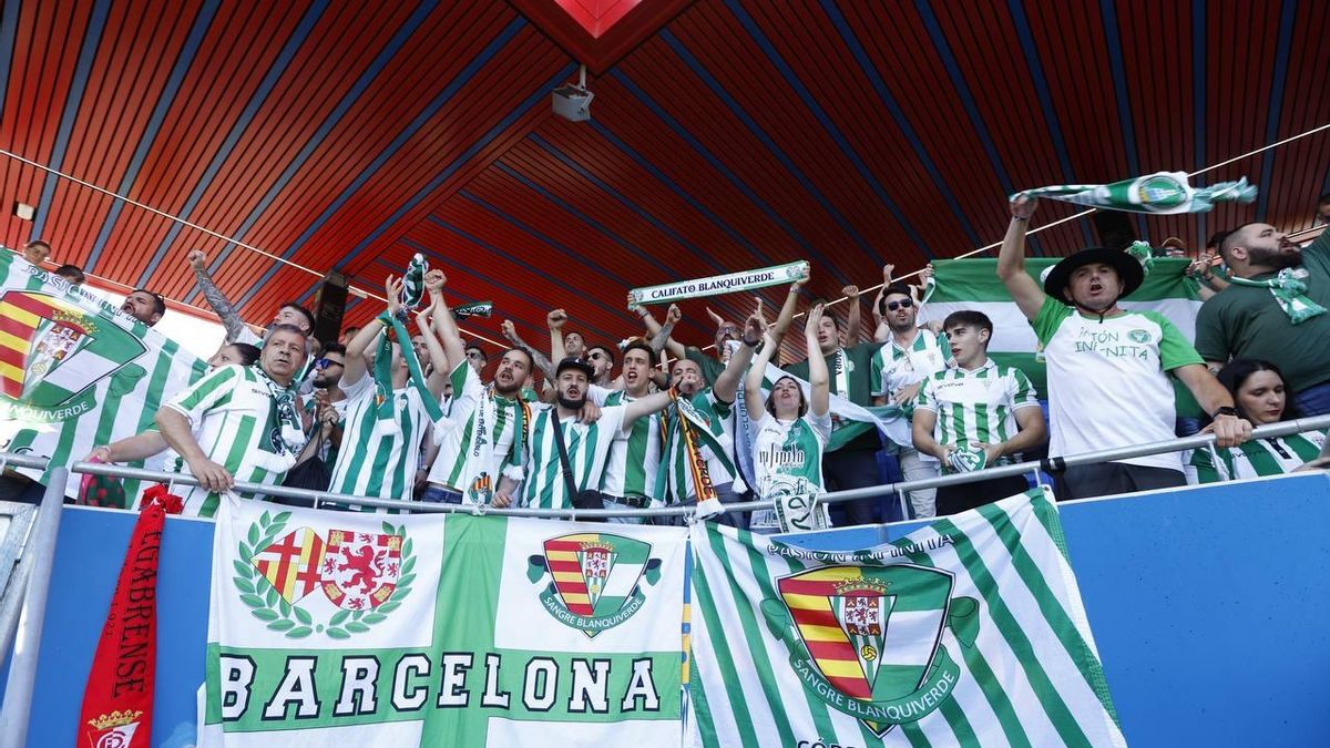 La afición blanquiverde en el estadio Johan Cruyff