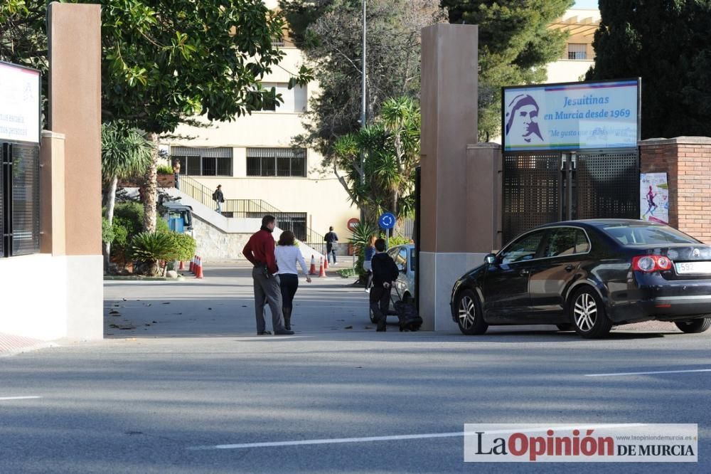 Jesuitinas abre sus puertas después del incendio