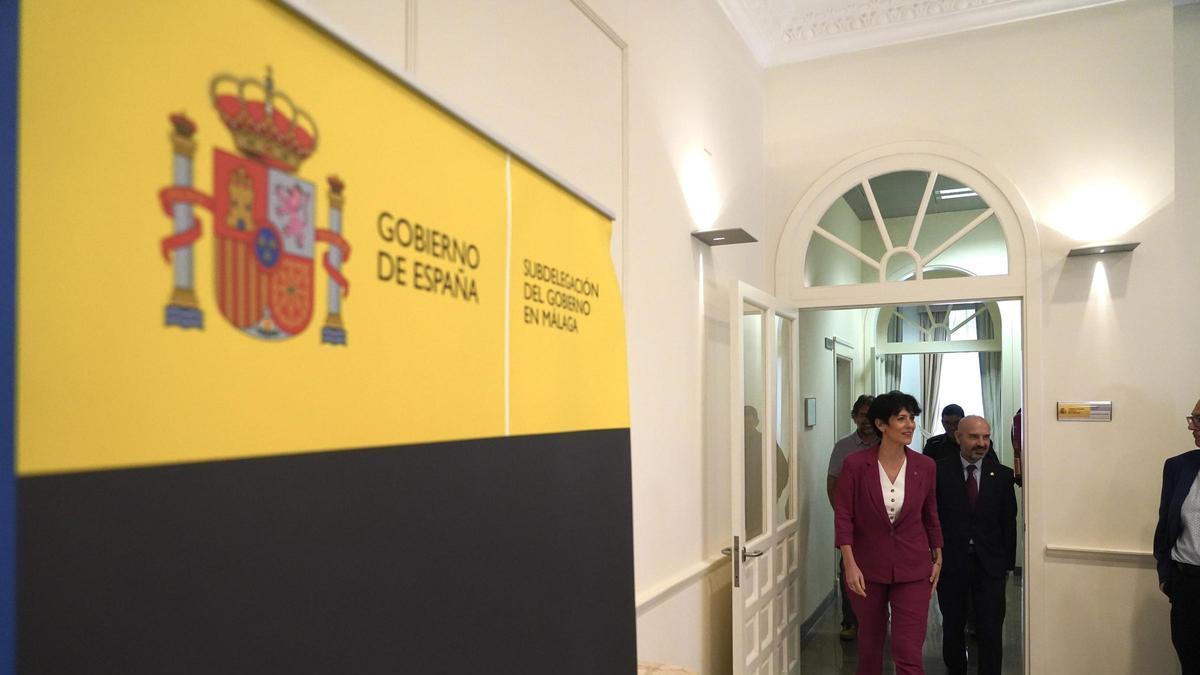 CRISIS EN CEUTA | Elma Saiz agradece el trabajo de los voluntarios: «Son nuestras manos sobre el terreno»