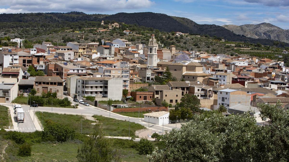 Vista panorámica del núcleo urbano de Llutxent.