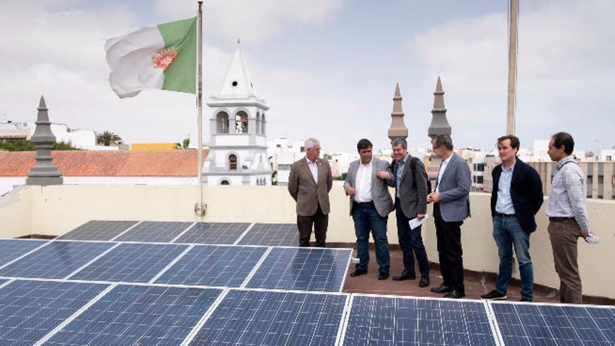 Canarias invertirá 228 millones del ITE en 90 proyectos de energías renovables