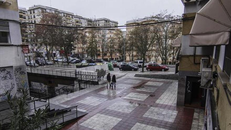 Entra en coma tras recibir un puñetazo de noche en la Madrila de Cáceres