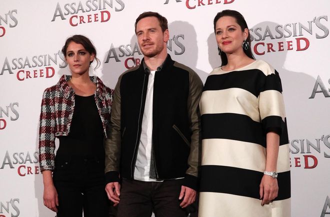 Estreno de Assassin's Creed en París, el elenco de actores