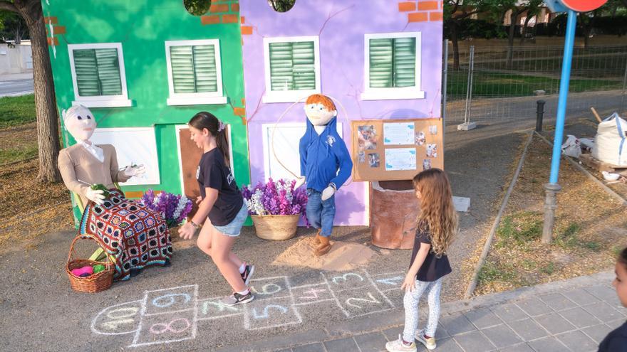 Jose Fiesta, la abeja Maya y los juegos tradicionales, mejores ninots de carrer