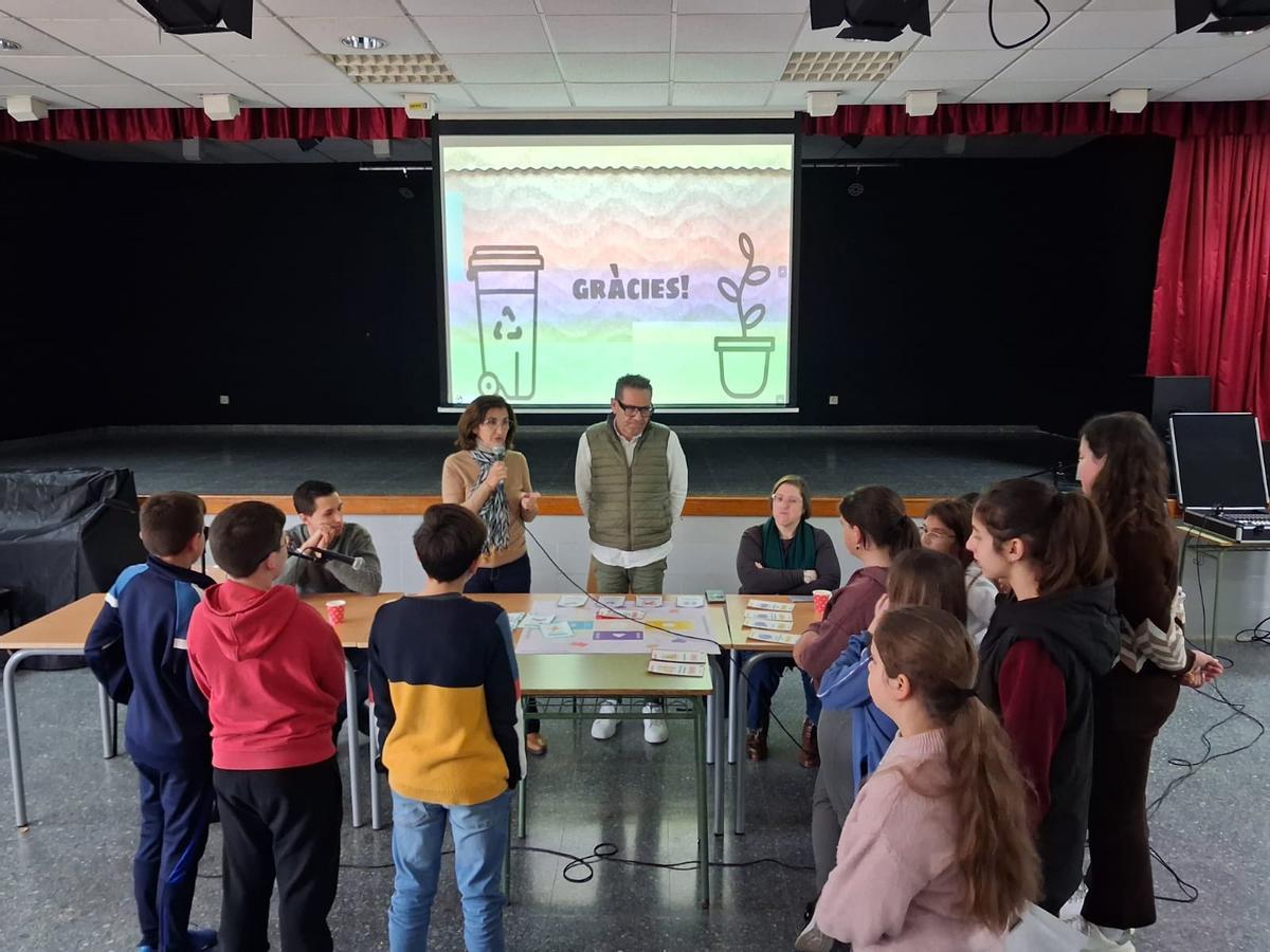 El alumnado de Sedaví presenta sus propuestas al alcalde Cabanes