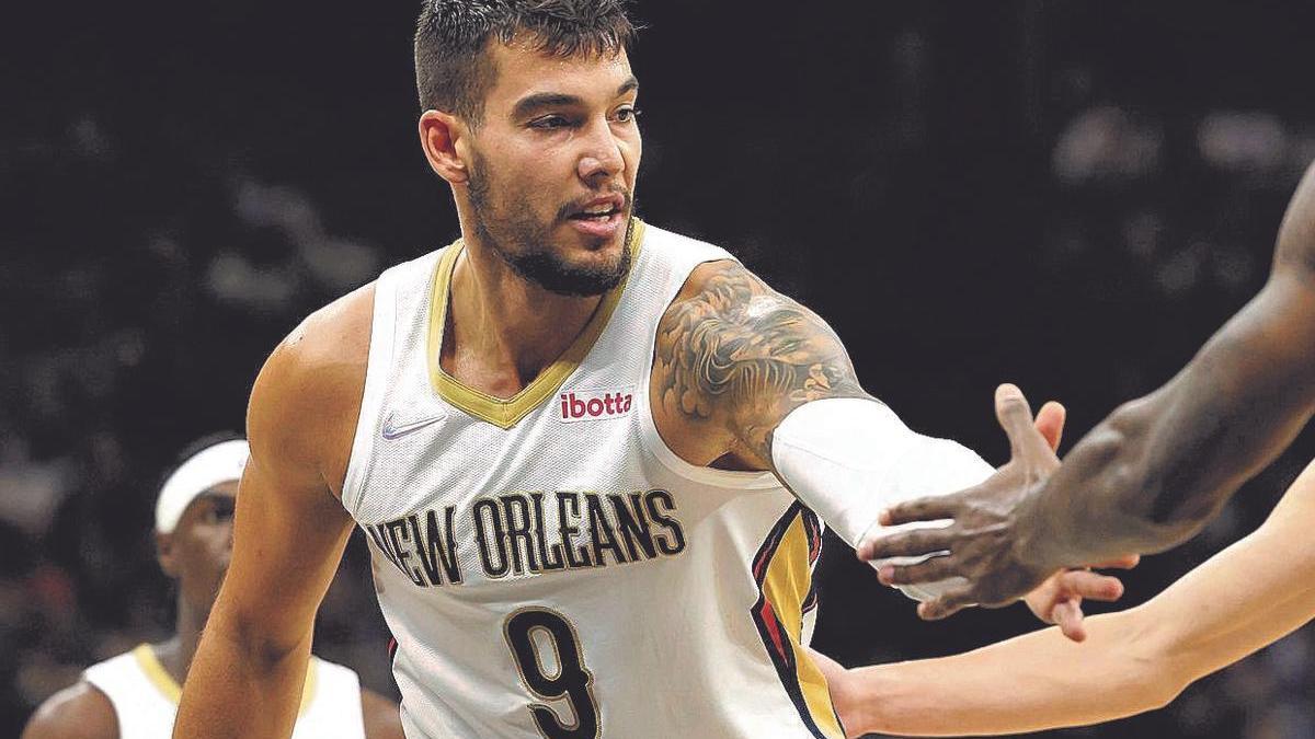 Willy Hernangómez, con la camiseta de los Pelicans, en un partido de la pasada temporada en la NBA.