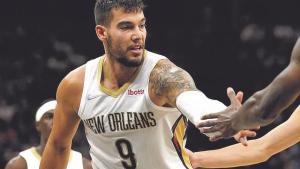Willy Hernangómez, con la camiseta de los Pelicans, en un partido de la pasada temporada en la NBA.