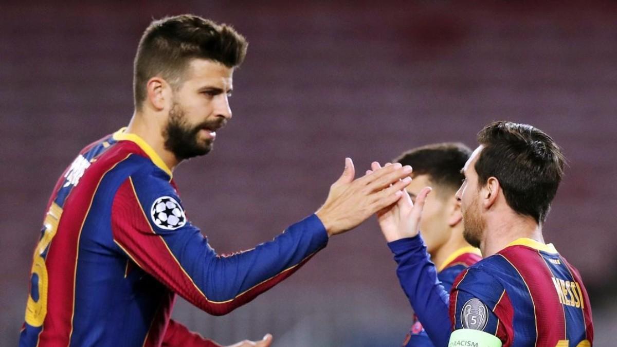 Piqué, protagonista en el entreno previo al partido ante el PSG