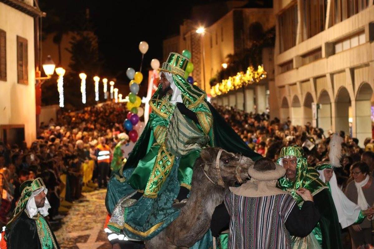 Imagen de una Cabalgata de los Reyes Magos en La Orotava.