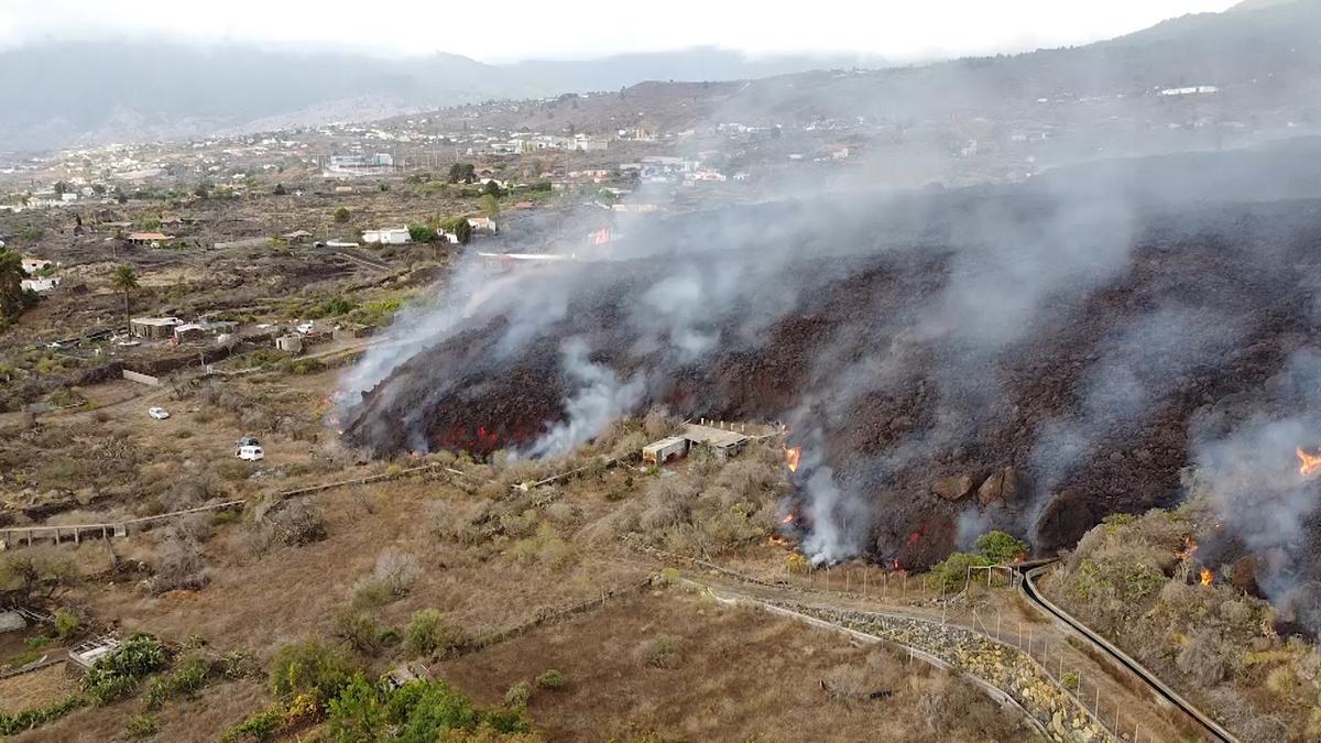 Erupción volcánica en La Palma | La lava se acerca lentamente al mar