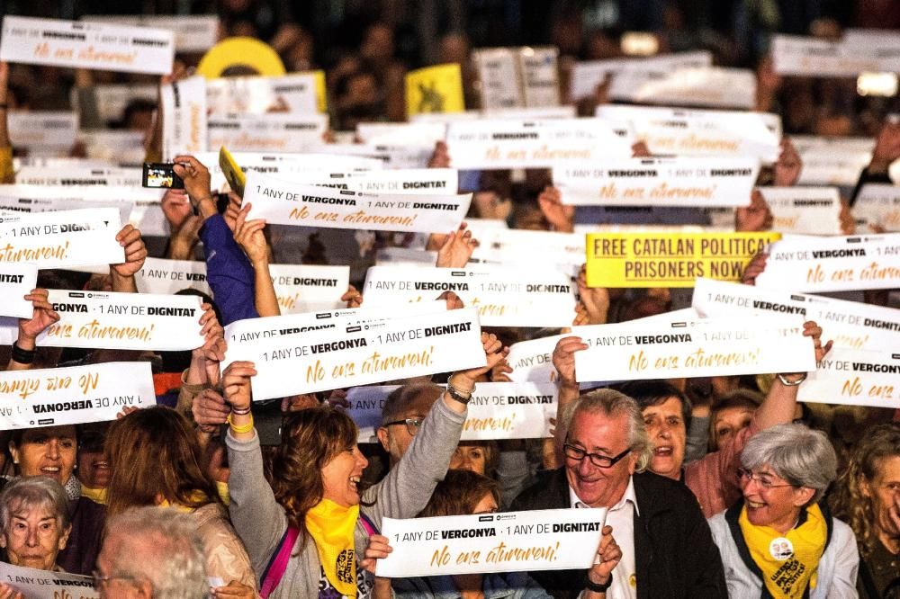 Acte a Barcelona per reclamar la llibertat dels presos