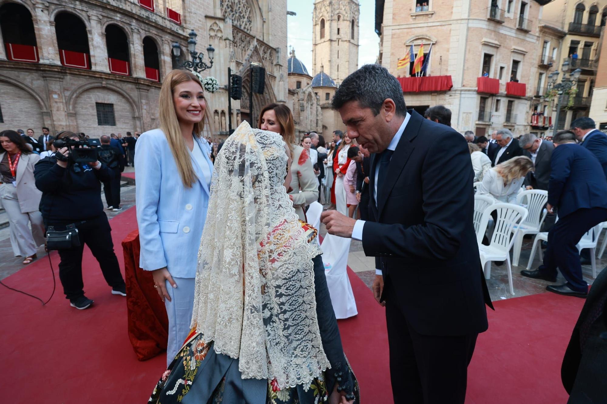 Todas las fotos de la Missa d'Infants en la plaza de la Virgen