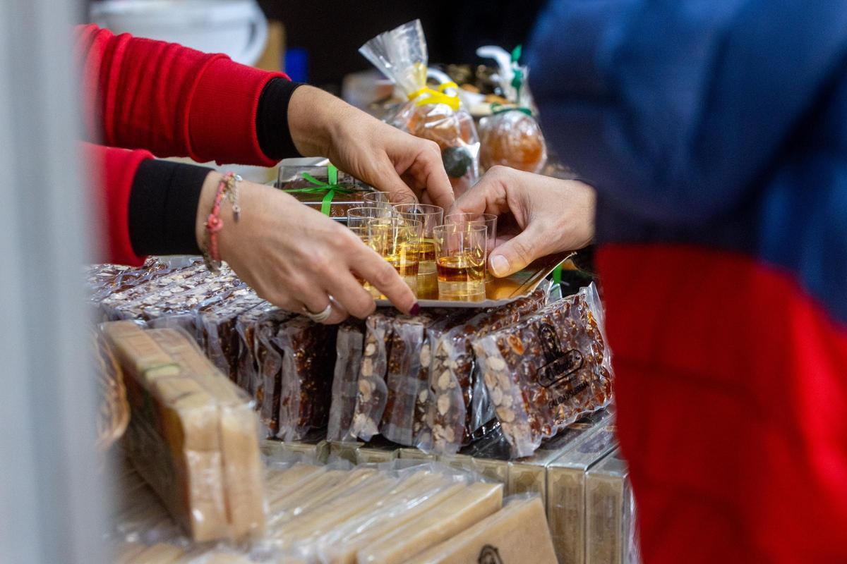 El lunes, último día de feria, se podrá hacer nuevas visitas guiadas, talleres infantiles, demostraciones de yema tostada y catas de turrón