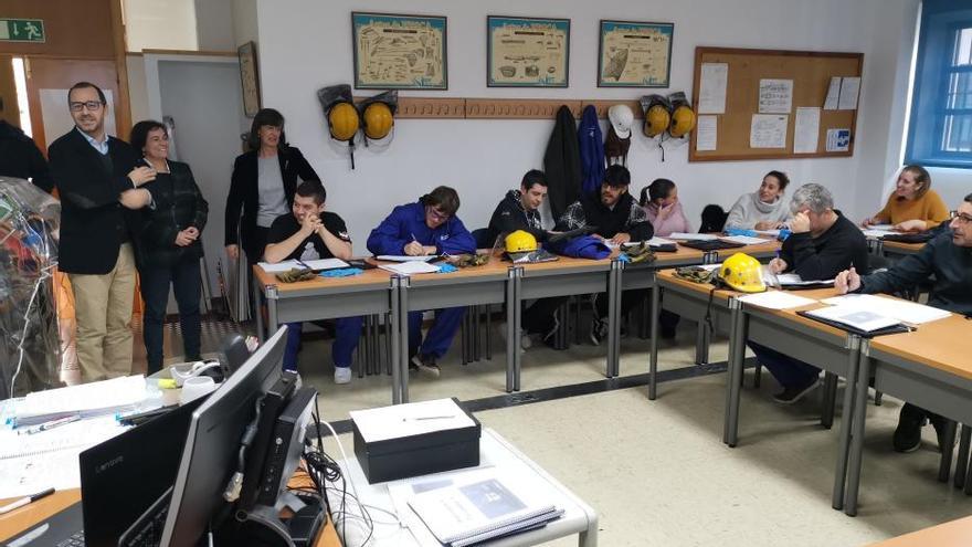 La escuela náutica de Bueu vuelve a niveles previos a la crisis