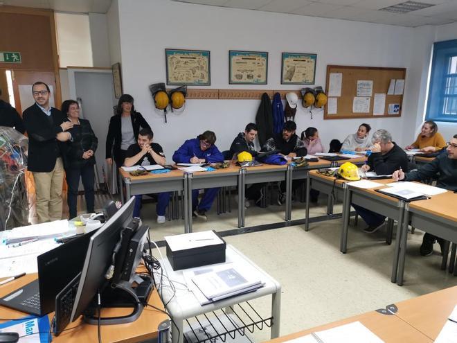 La escuela náutica de Bueu vuelve a niveles previos a la crisis